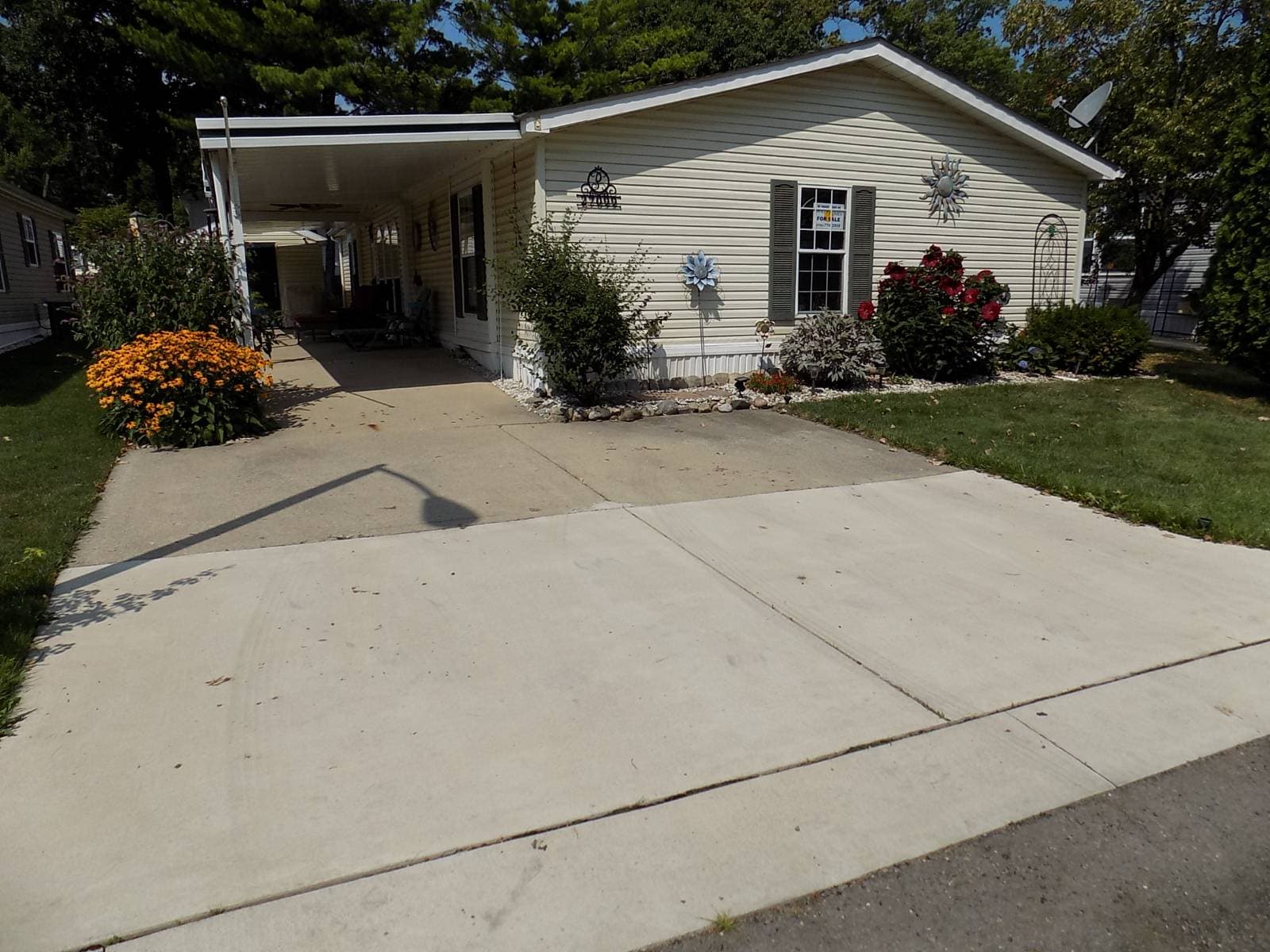 Manufactured home in Novi, MI 48377