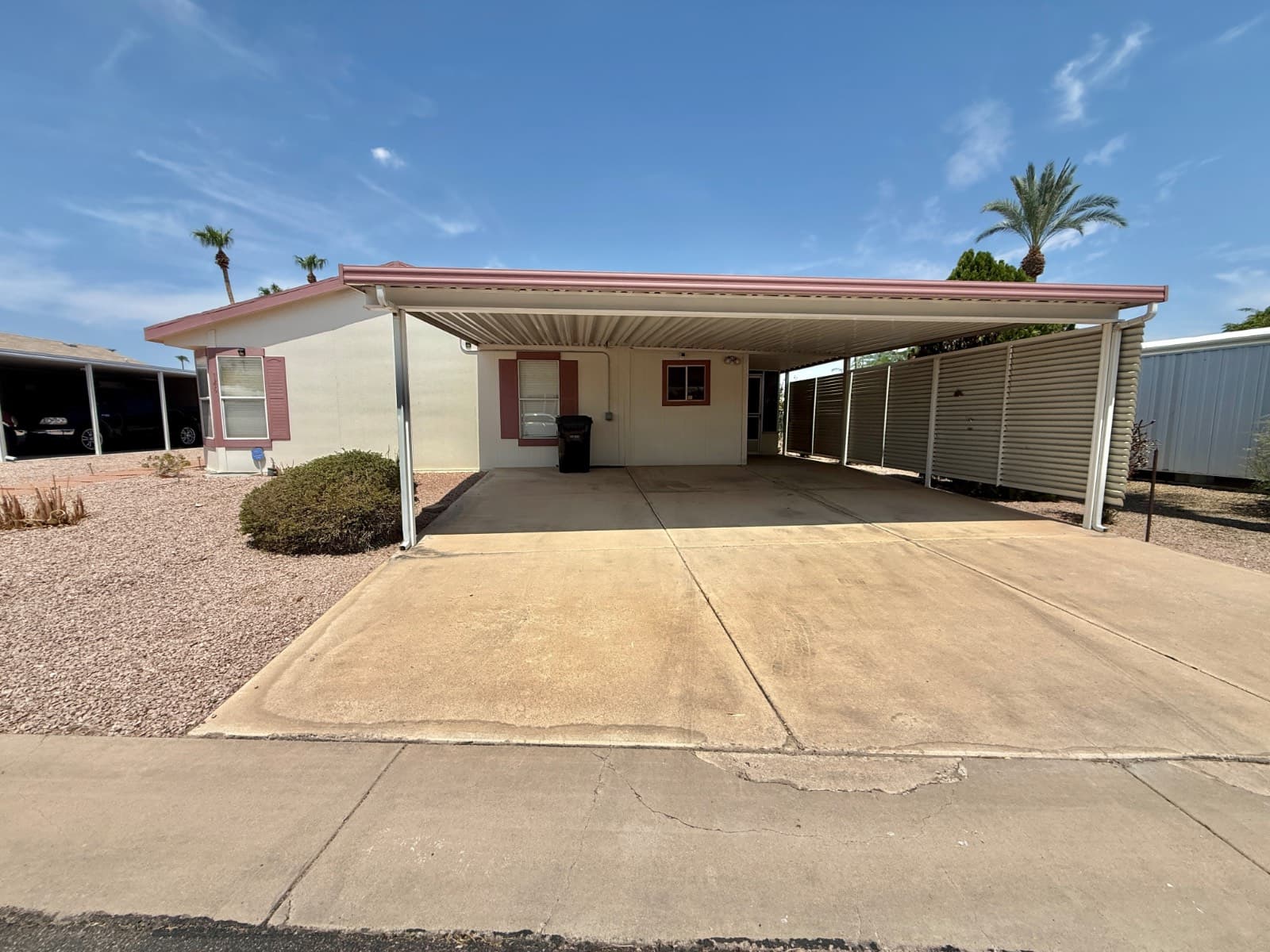 Manufactured home in Mesa, AZ 85204