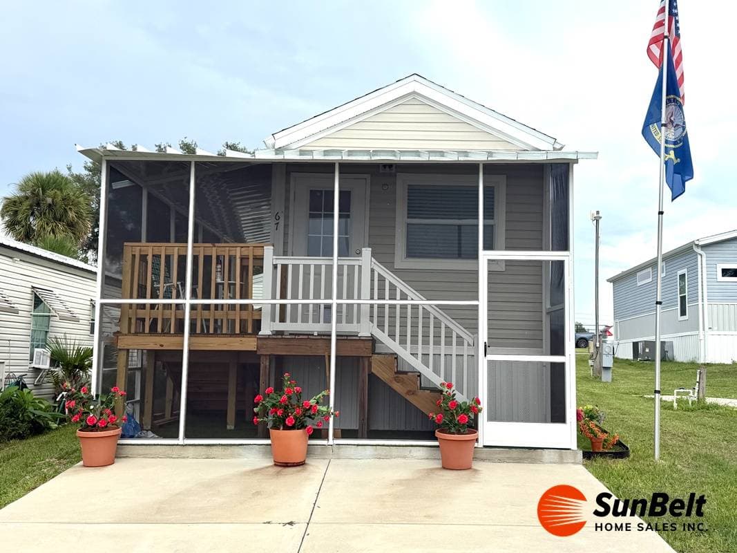 Manufactured home in Leesburg, FL 34748