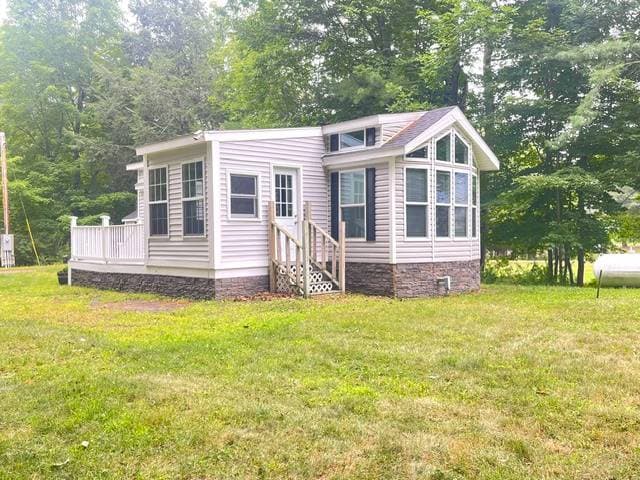 Manufactured home in Buxton, ME 04093