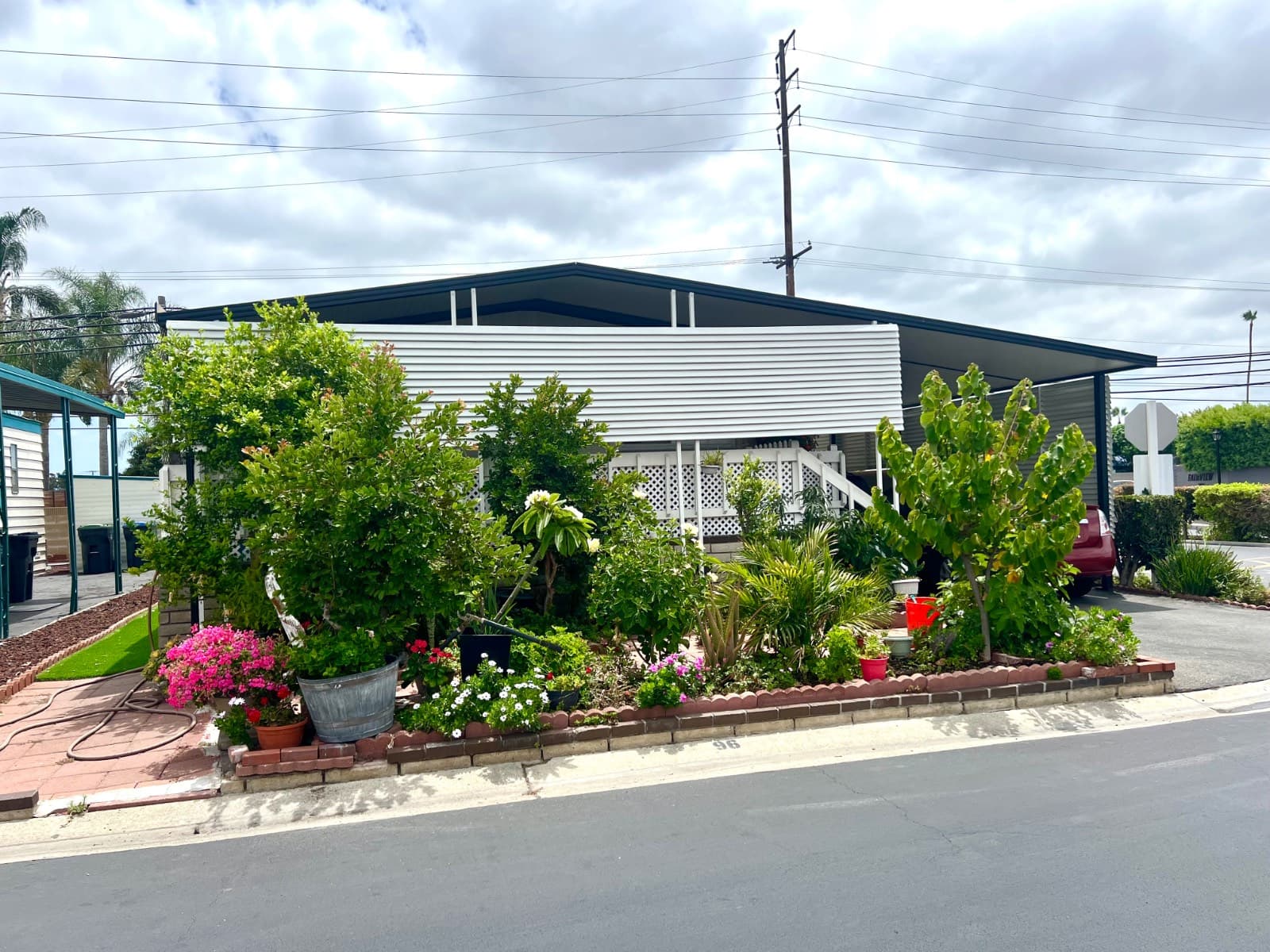 Manufactured home in SANTA ANA, CA 92704
