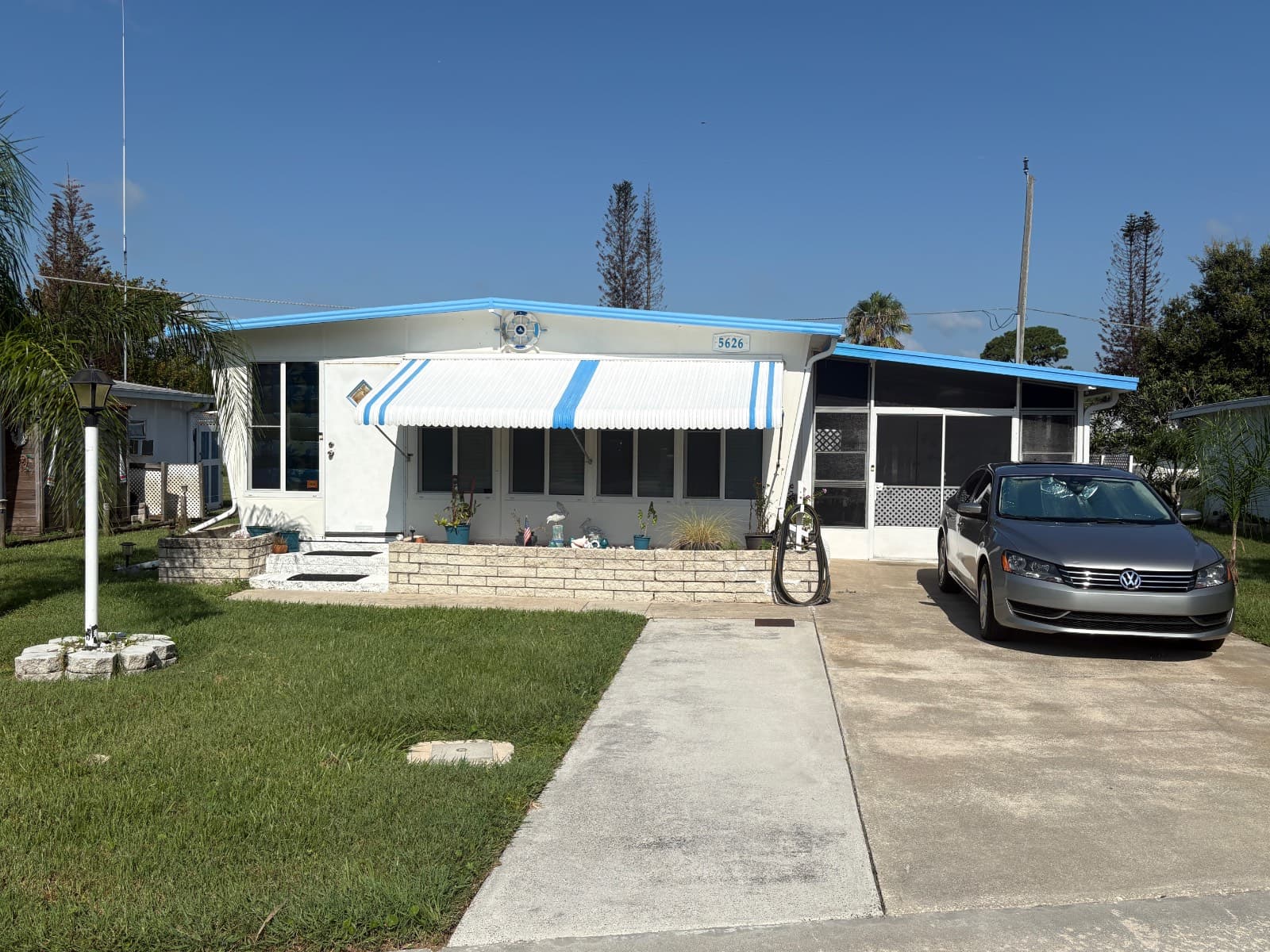 Manufactured home in Port Orange, FL 32127