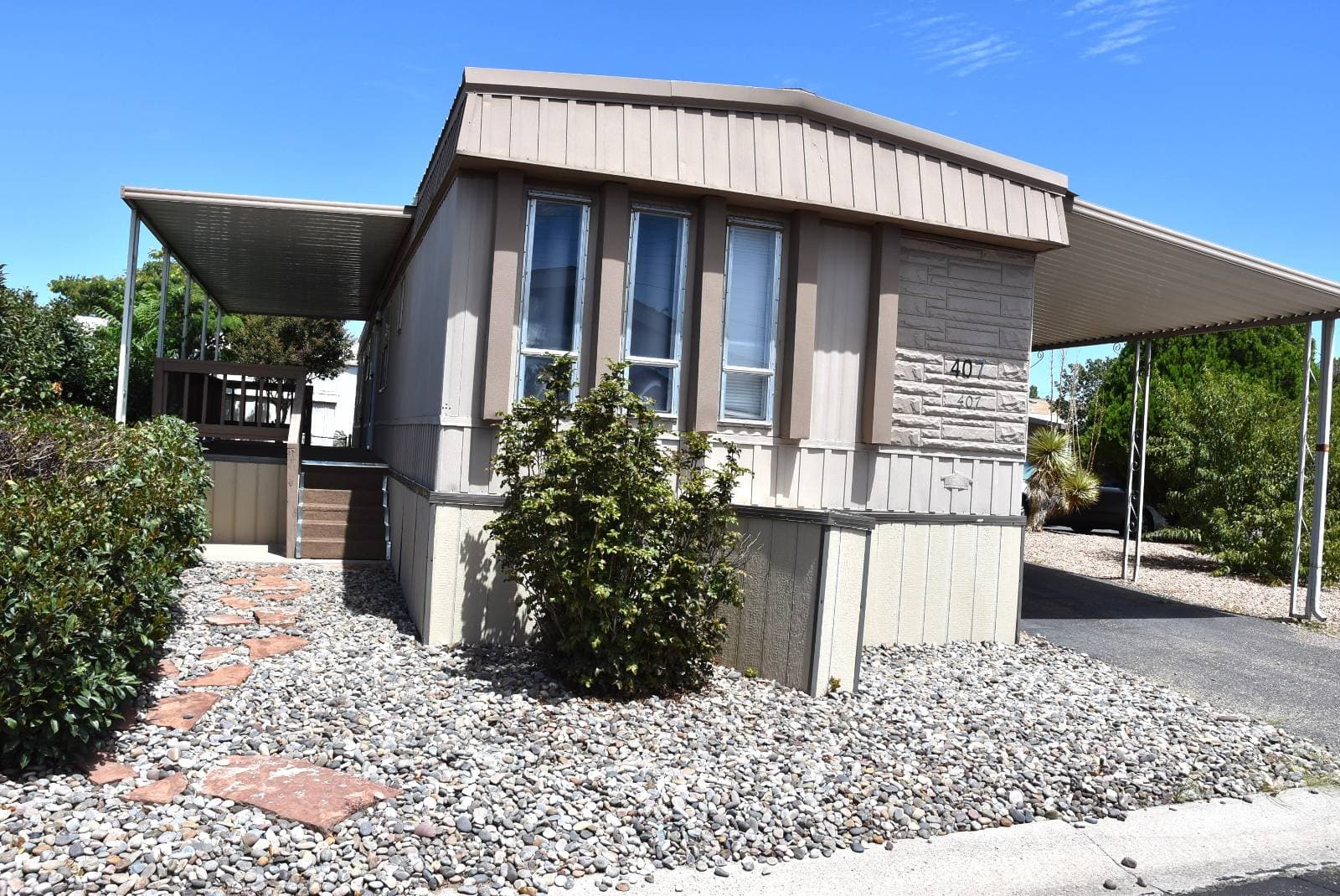 Manufactured home in Albuquerque, NM 87109