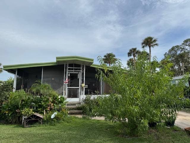 2/2 1,056 SqFt