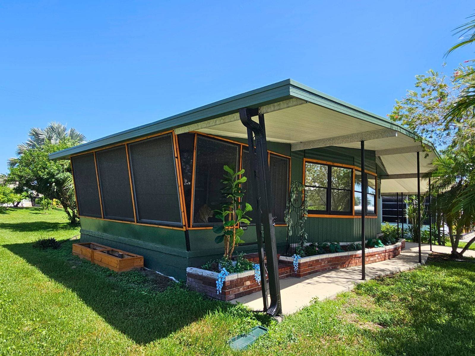 Manufactured home in Ellenton, FL 34222