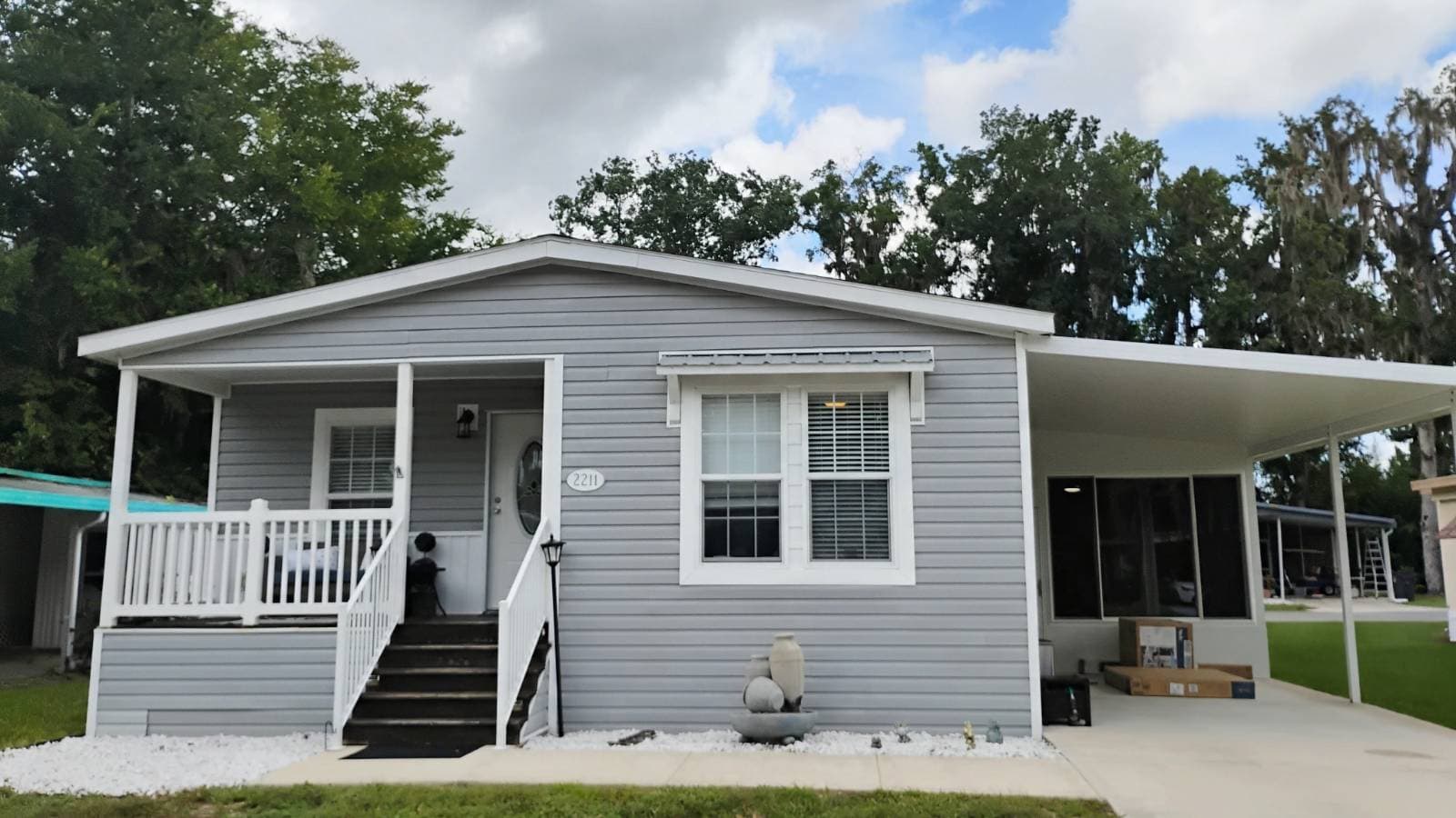 Manufactured home in Ocala, FL 34482