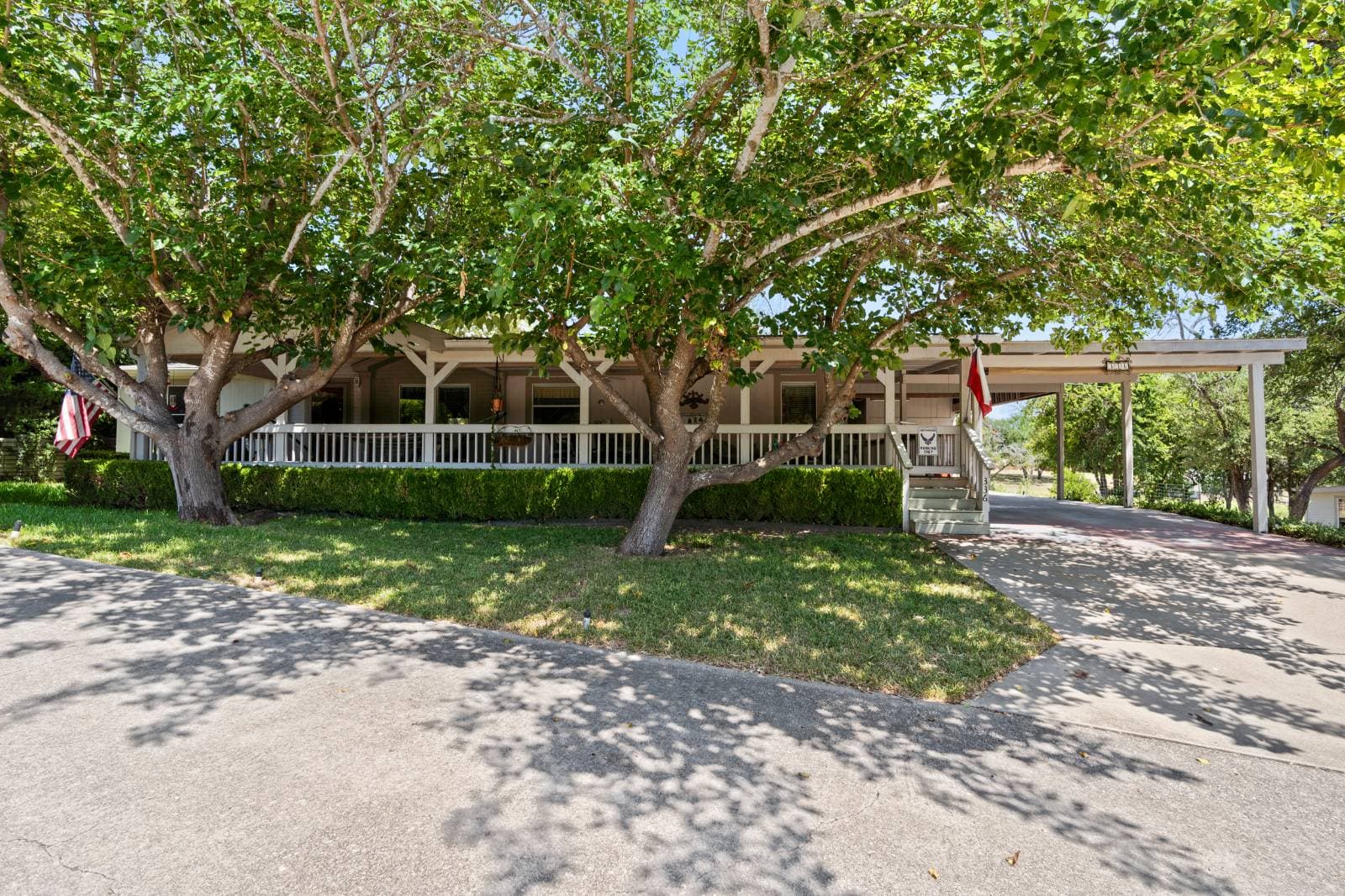 Manufactured home in Ingram, TX 78025