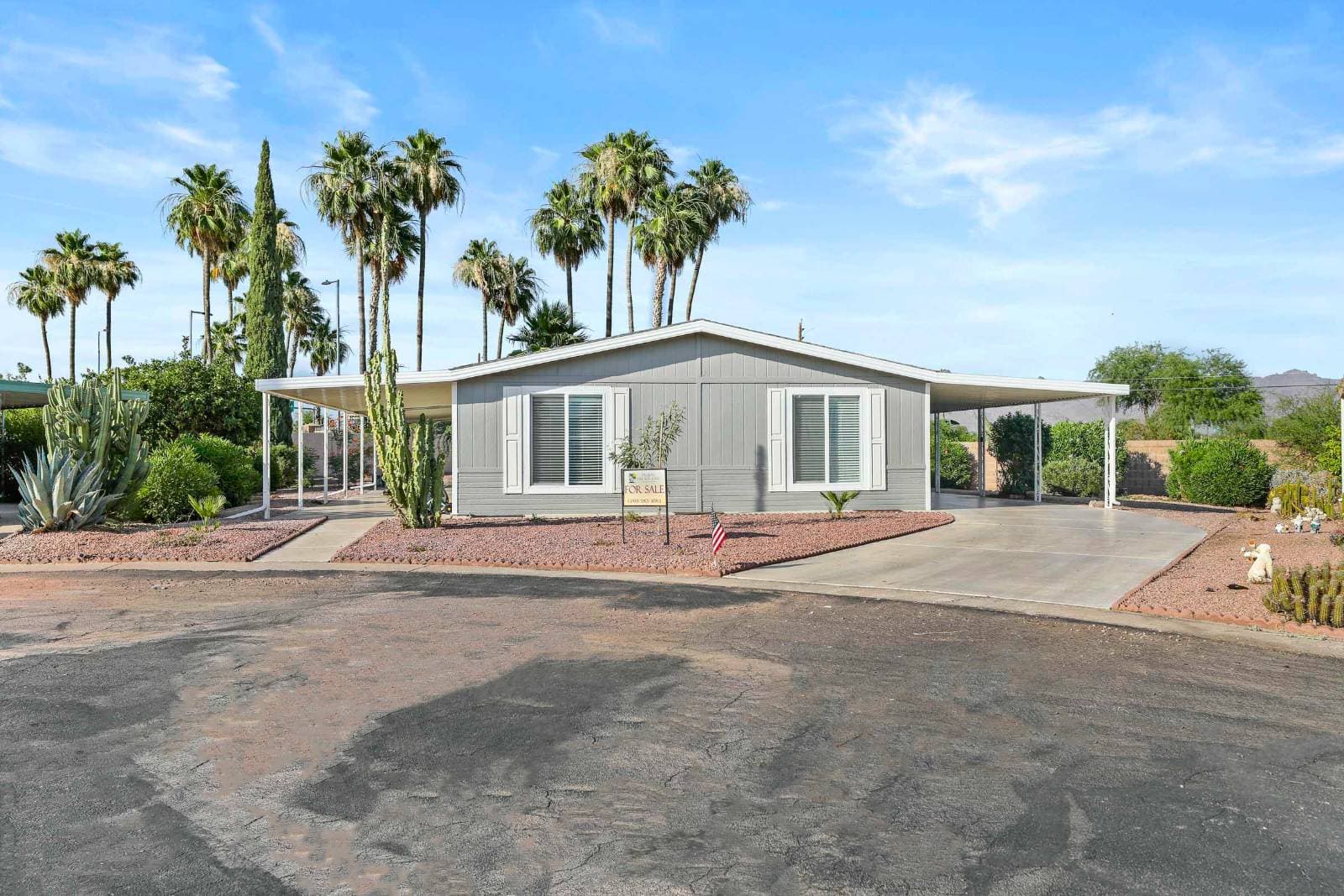 Manufactured home in Apache Junction, AZ 85120