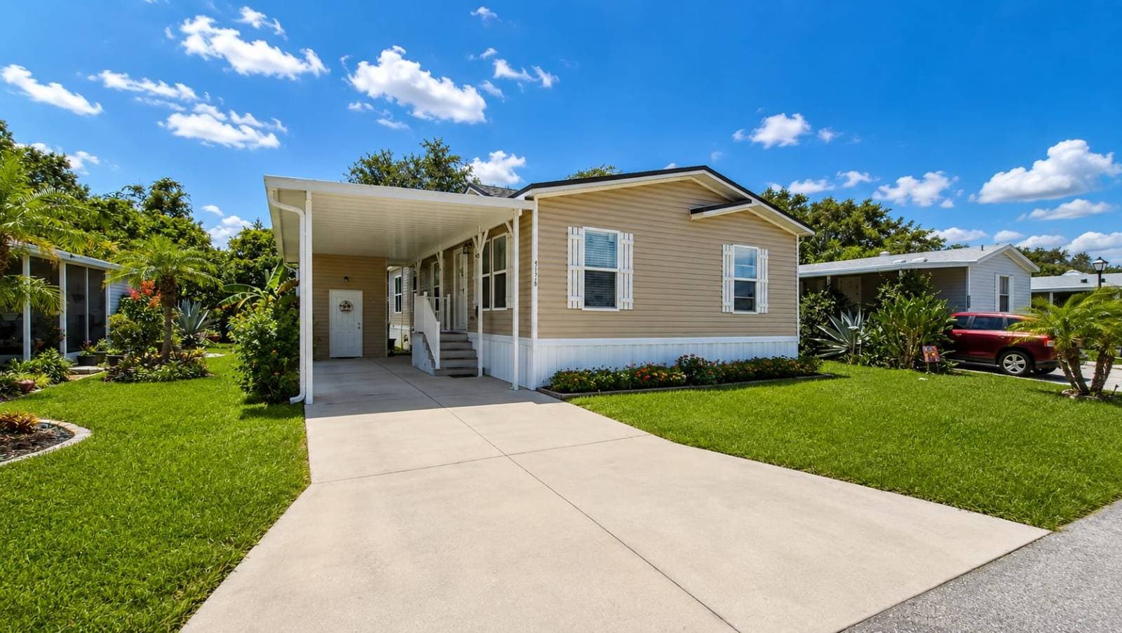 Manufactured home in Lake Wales, FL 33859