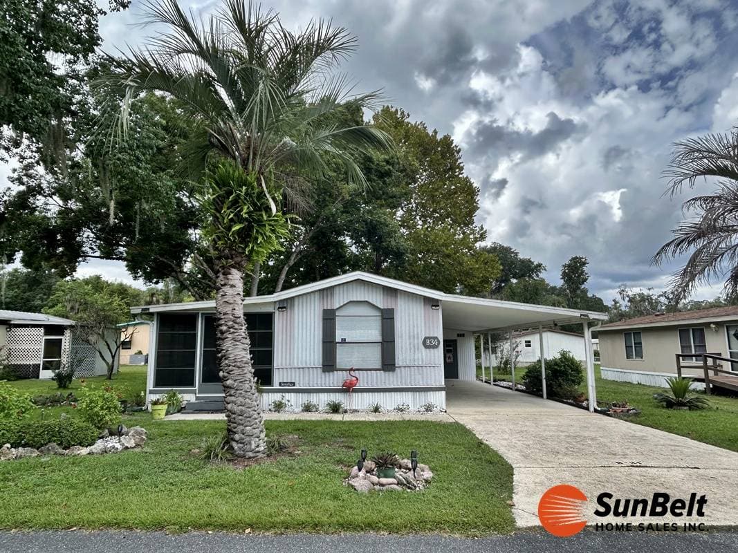 Manufactured home in Ocala, FL 34480