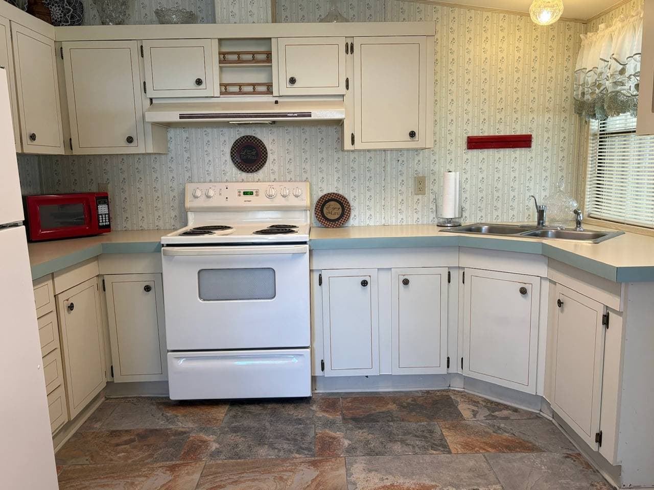 Manufactured home in Ocala, FL 34474
