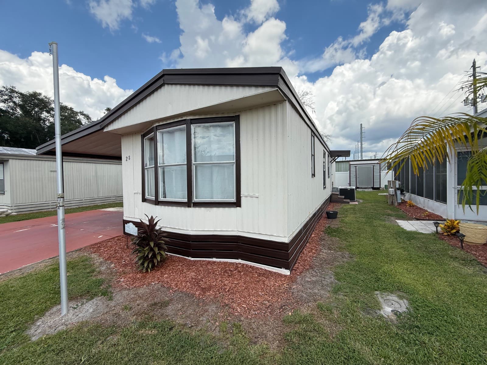 Manufactured home in Eustis, FL 32726