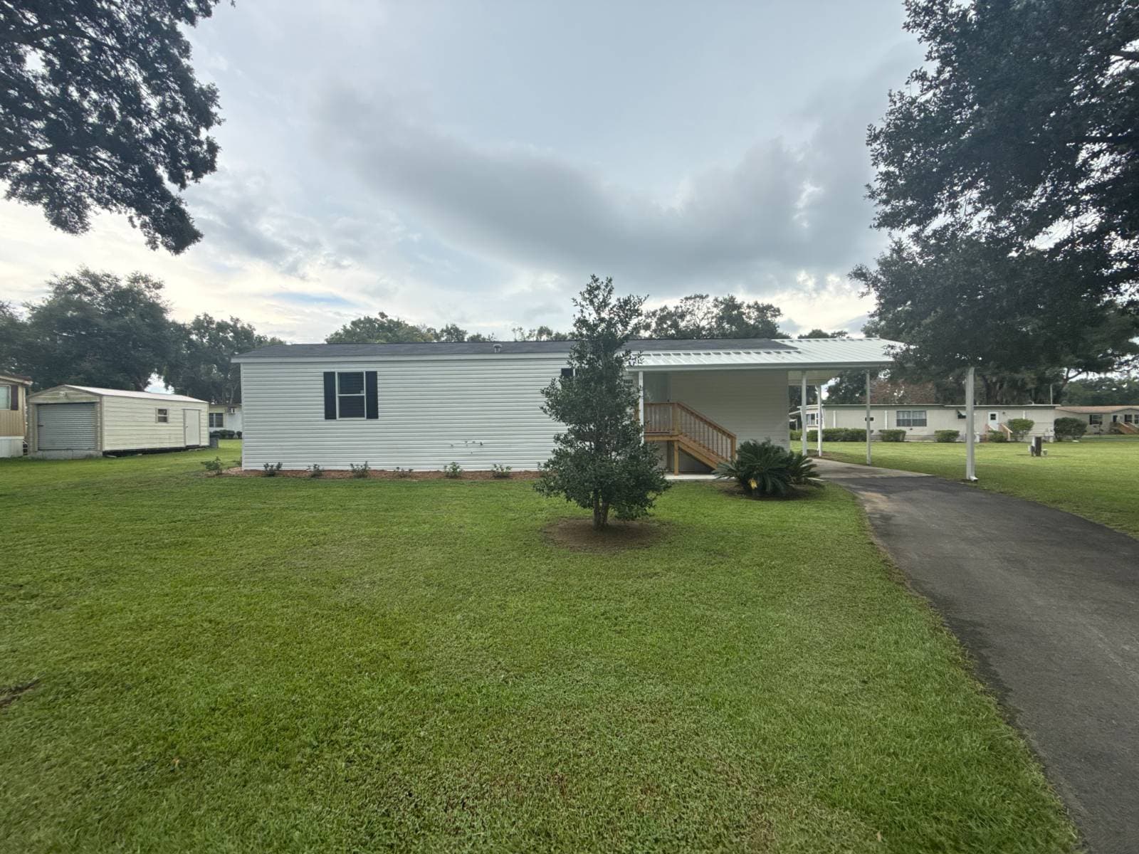 Manufactured home in Ocala, FL 34476
