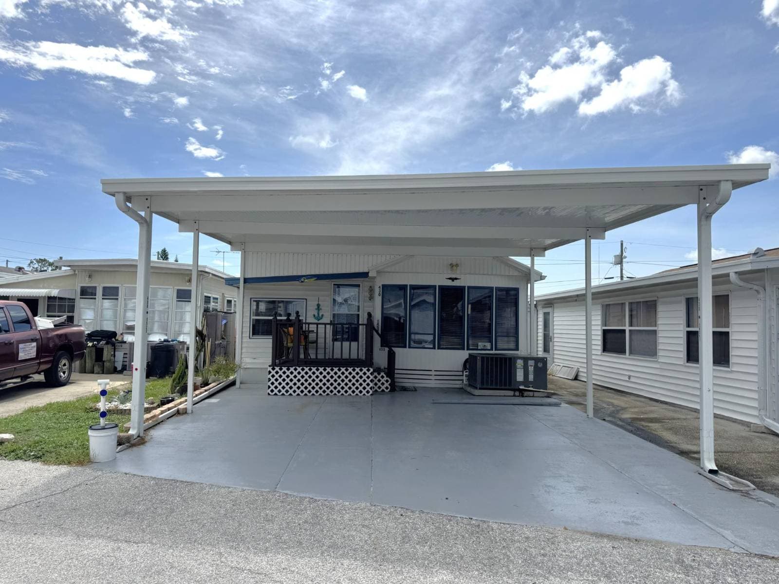 Manufactured home in Holiday, FL 34690