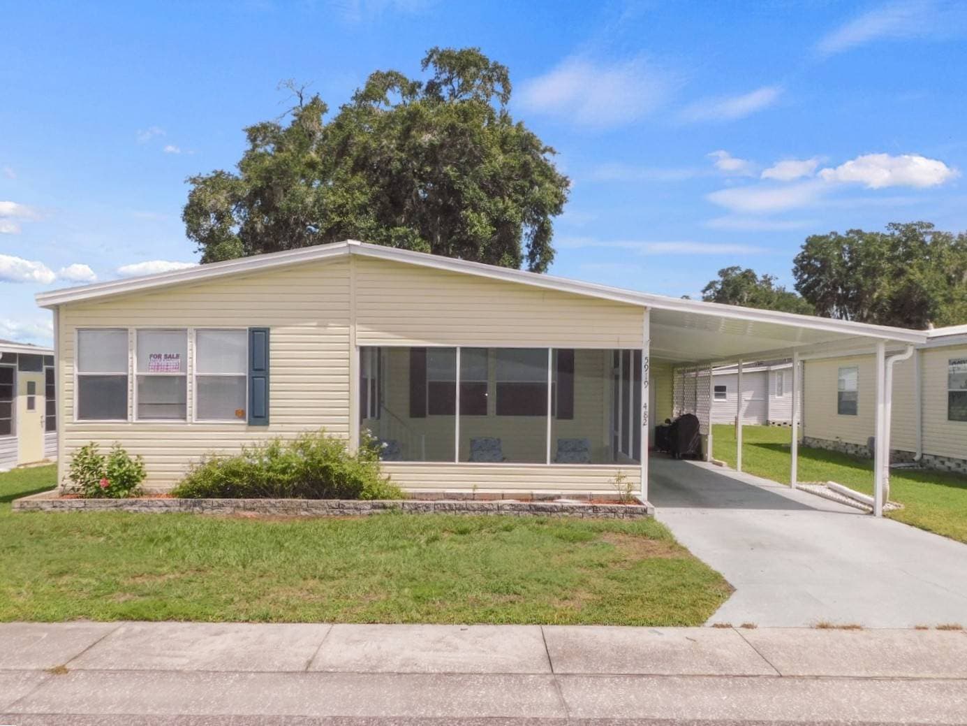 Manufactured home in Zephyrhills, FL 33540