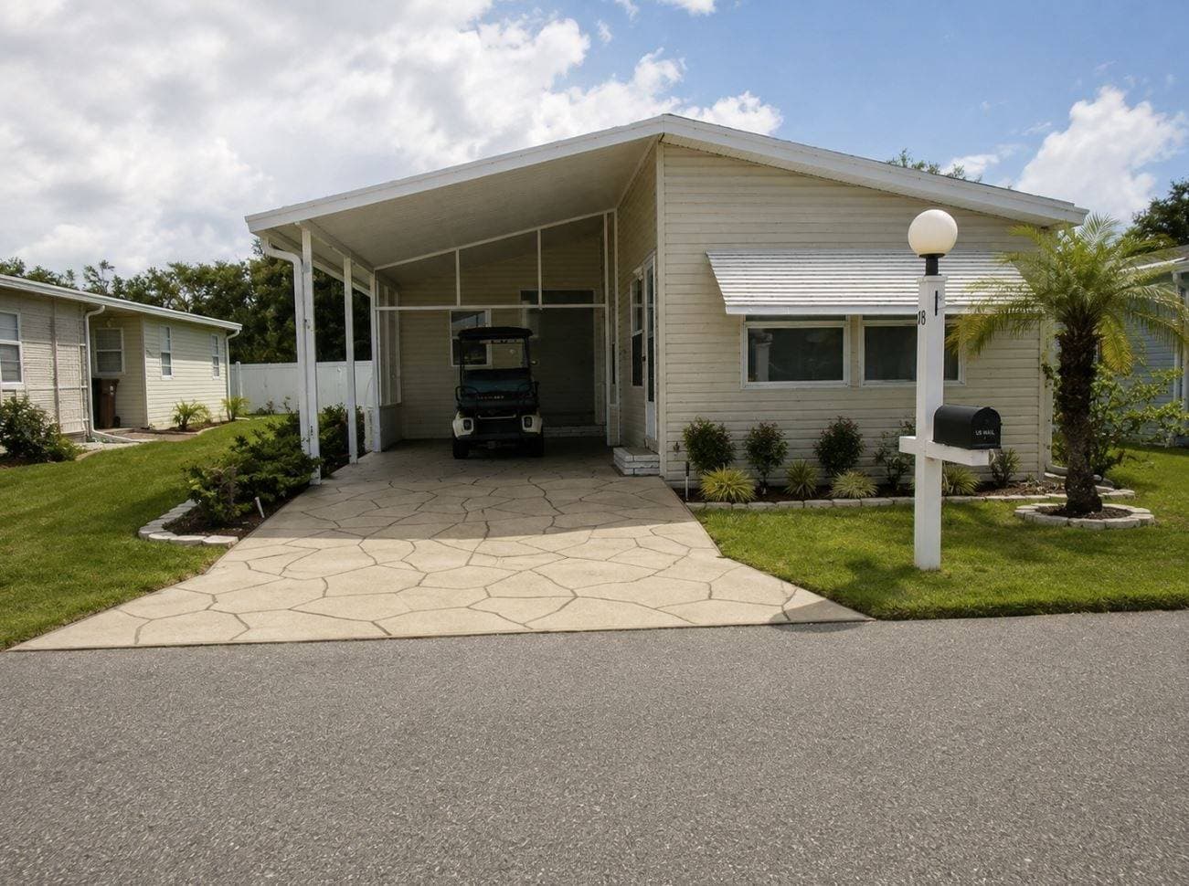 Manufactured home in Haines City, FL 33844