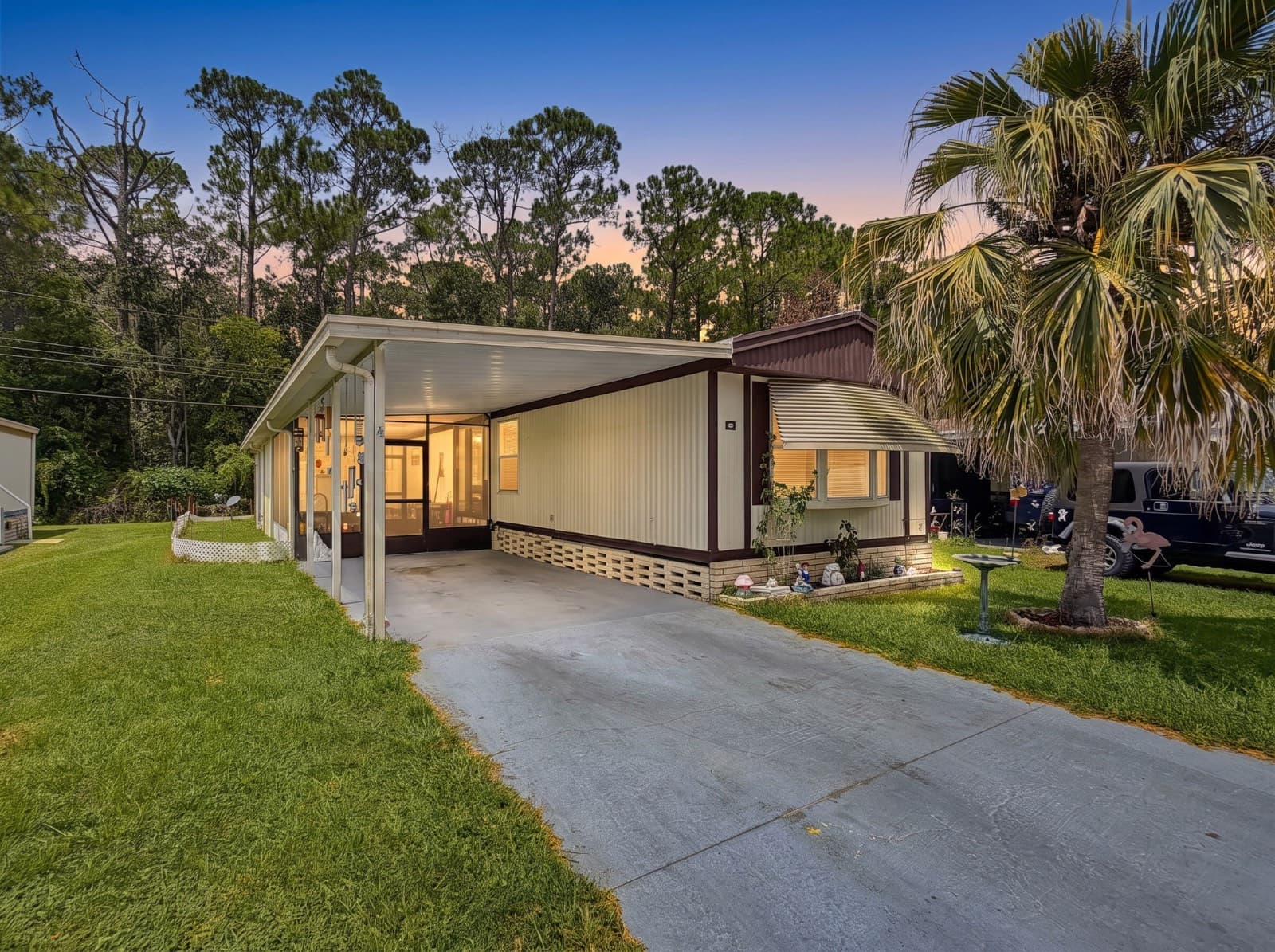 Manufactured home in Lakeland, FL 33810