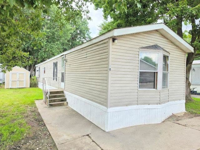 Manufactured home in Wakeman, OH 44889