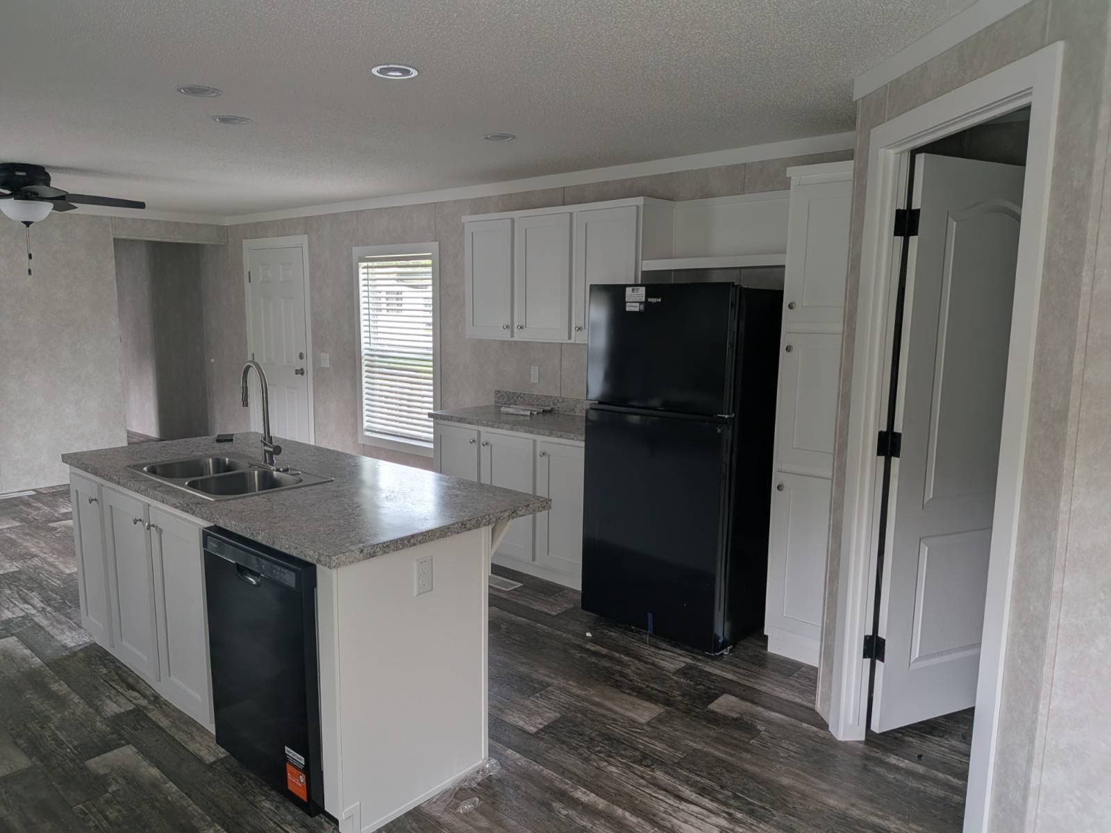 Manufactured home in Lima, OH 45801