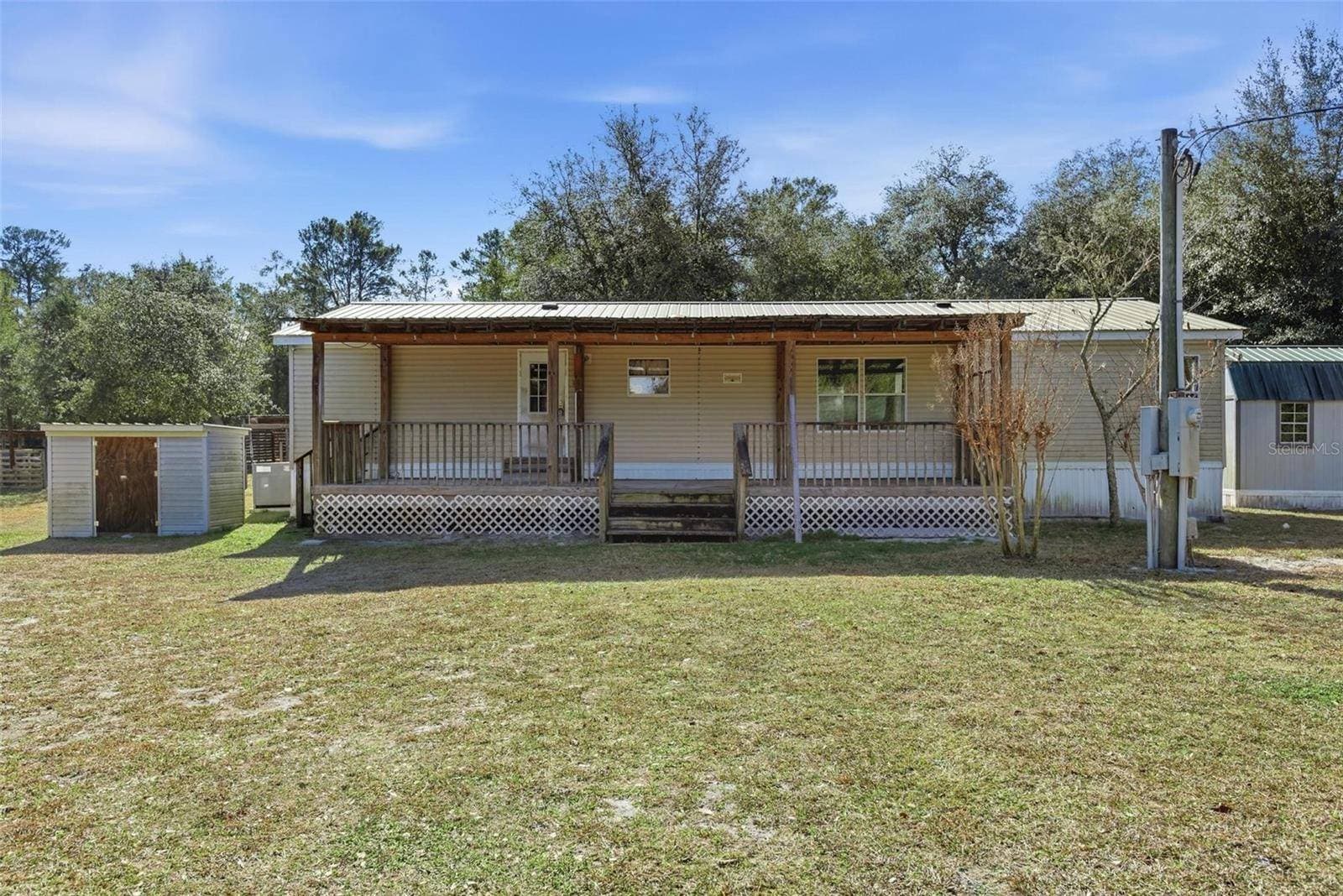Manufactured home in Florahome, FL 32140