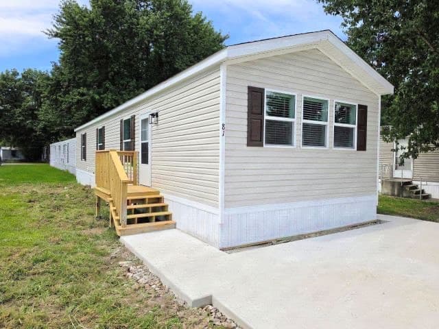 Manufactured home in Wakeman, OH 44889