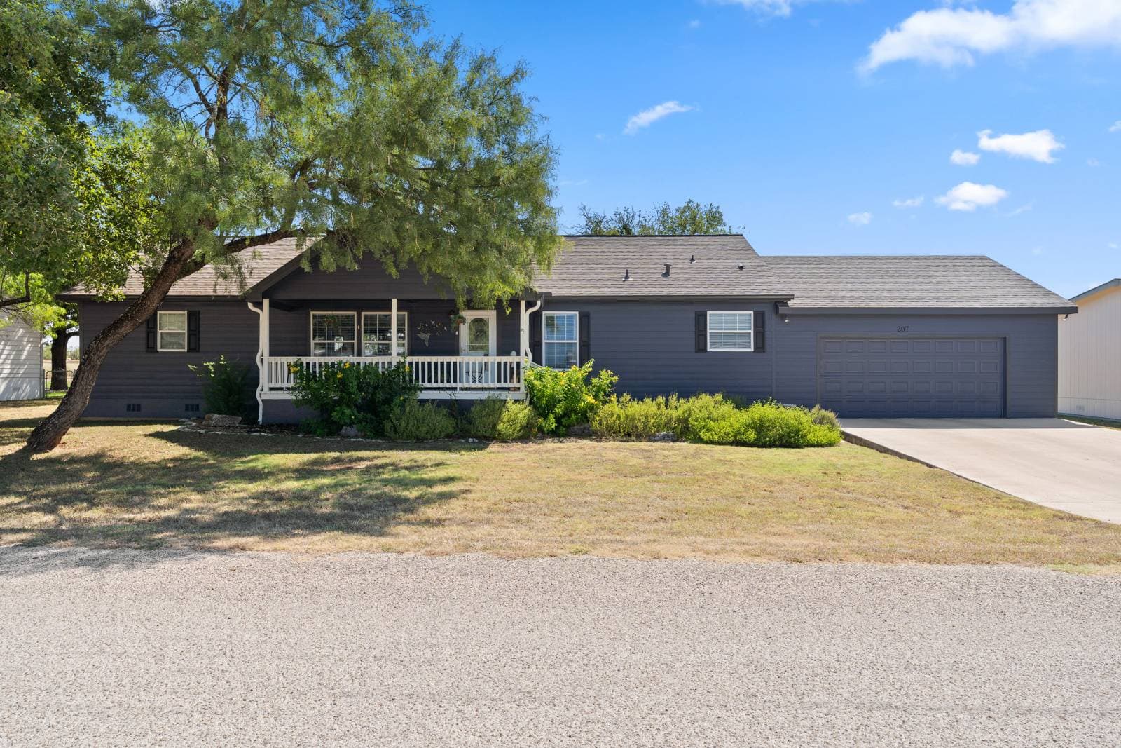 Manufactured home in Fredericksburg, TX 78624