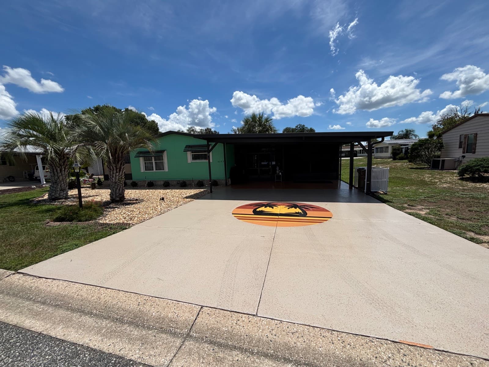 Manufactured home in Grand Island, FL 32735
