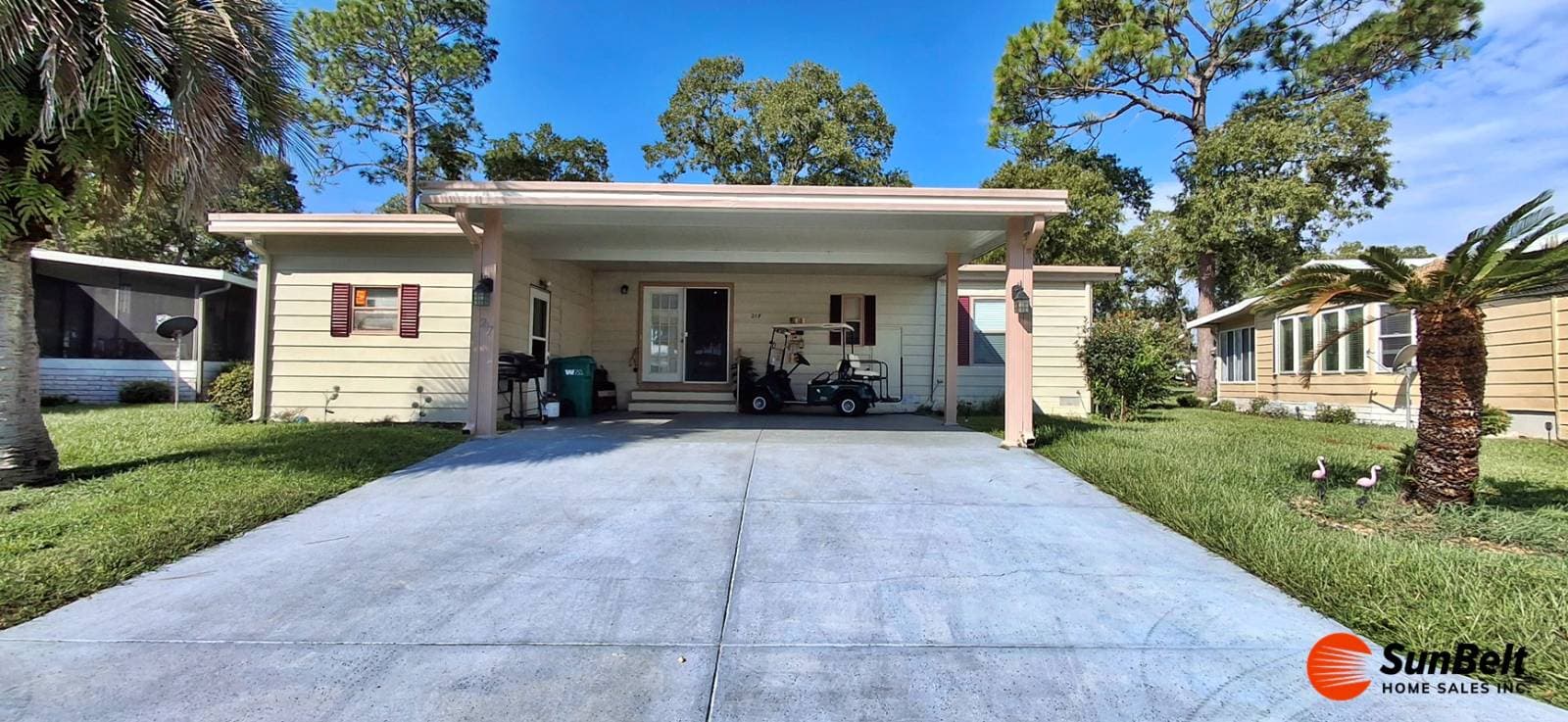 Manufactured home in Ocala, FL 34472