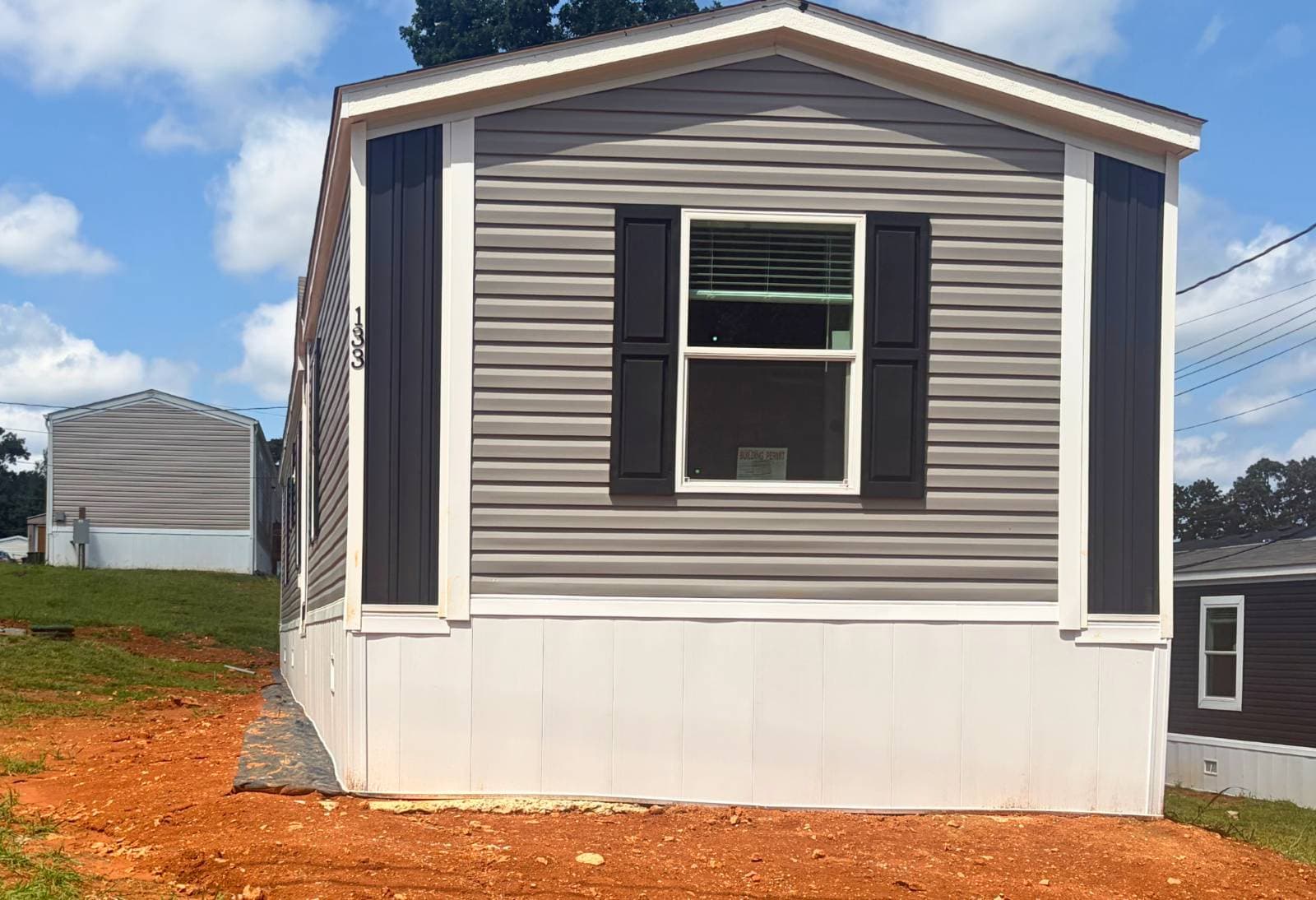 Manufactured home in Dickson, TN 37055