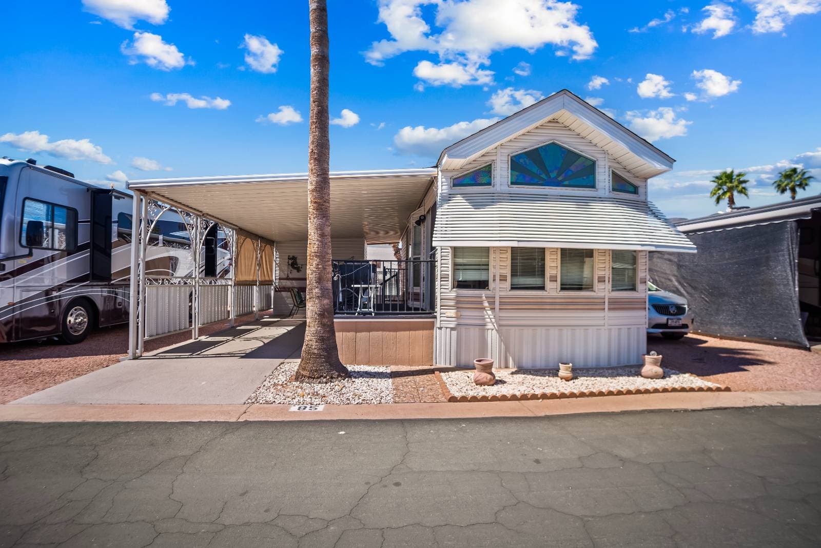 Manufactured home in Apache Junction, AZ 85119