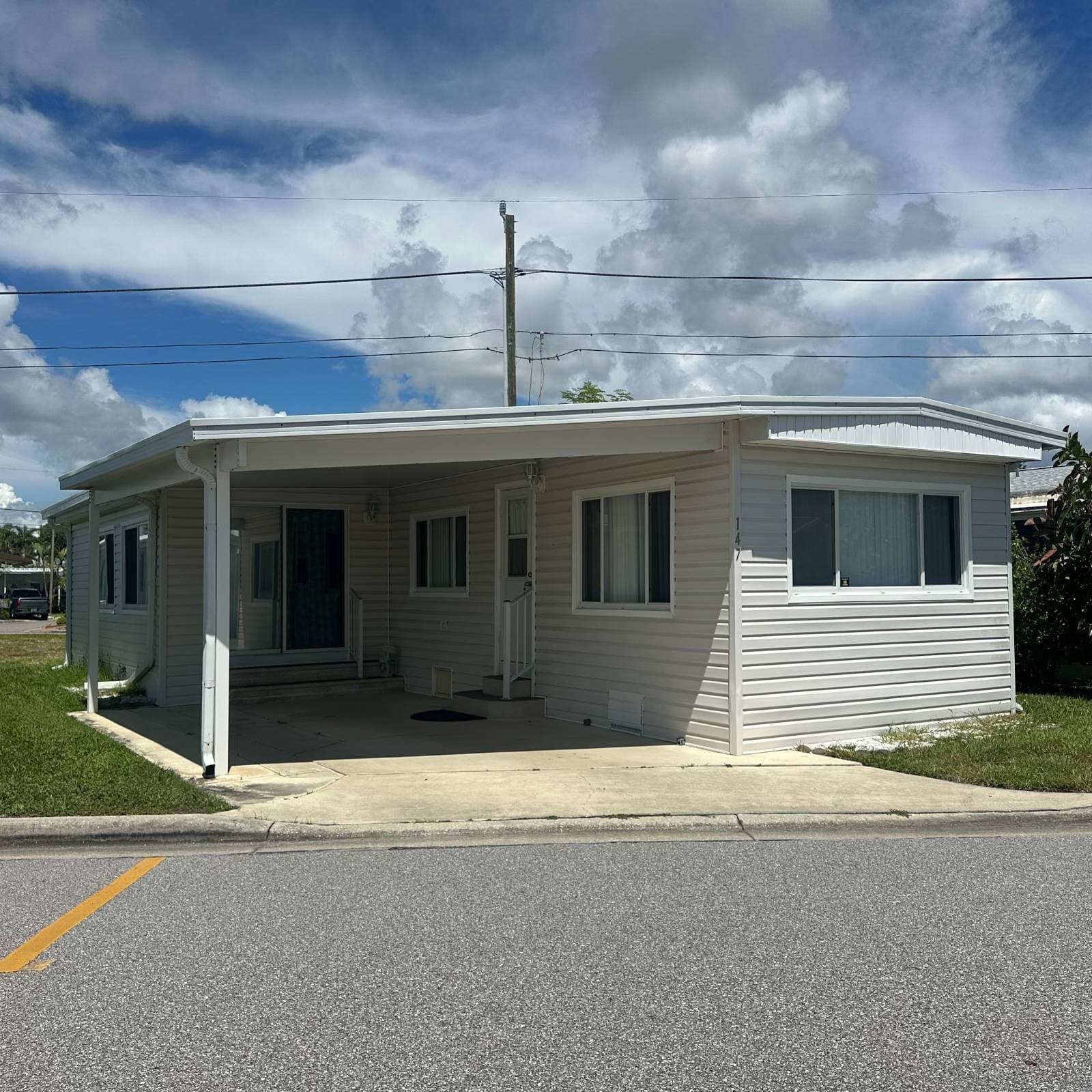 Manufactured home in Venice, FL 34285