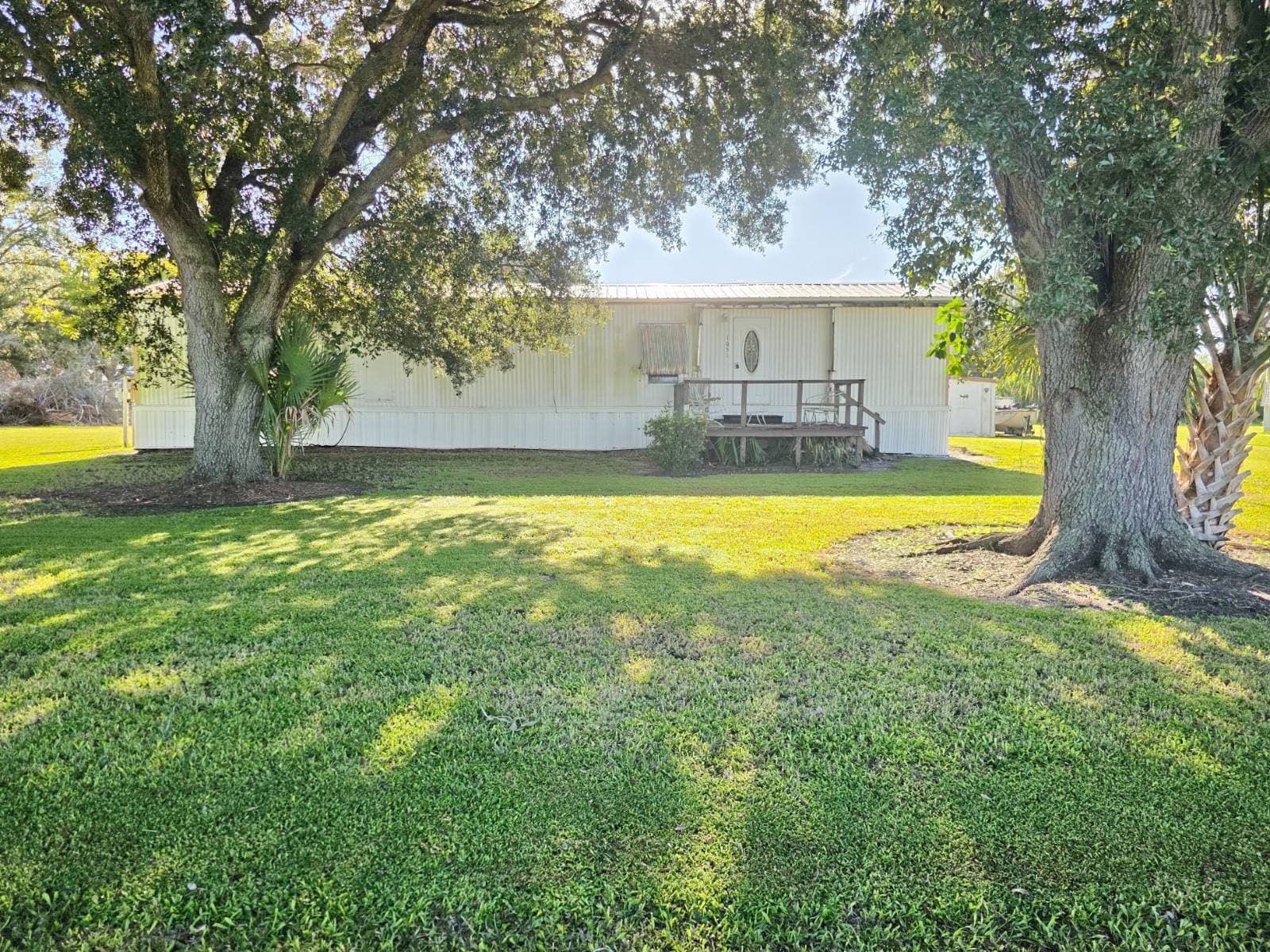 Manufactured home in Moore Haven, FL 33471