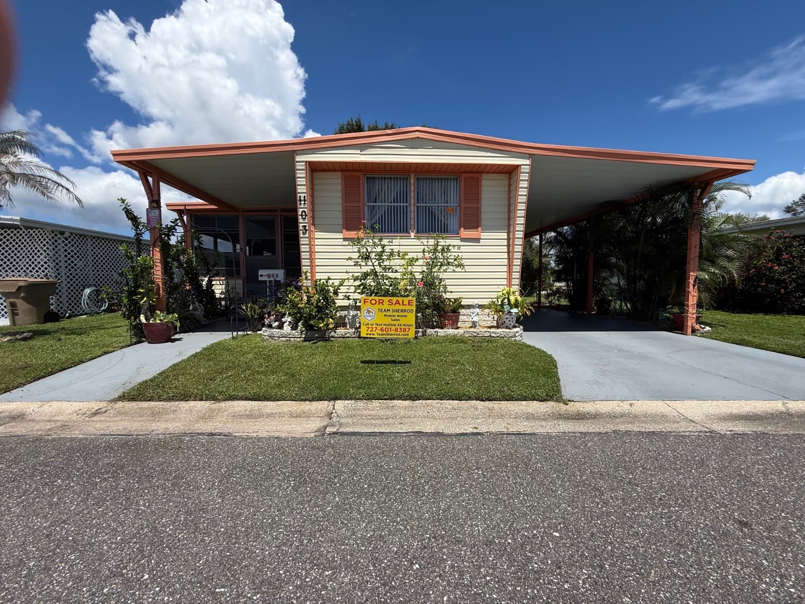 Manufactured home in Clearwater, FL 33764
