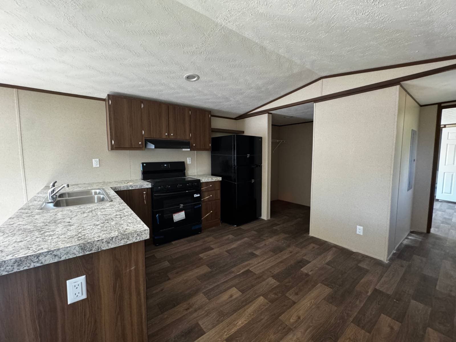 Manufactured home in San Antonio, TX 78227