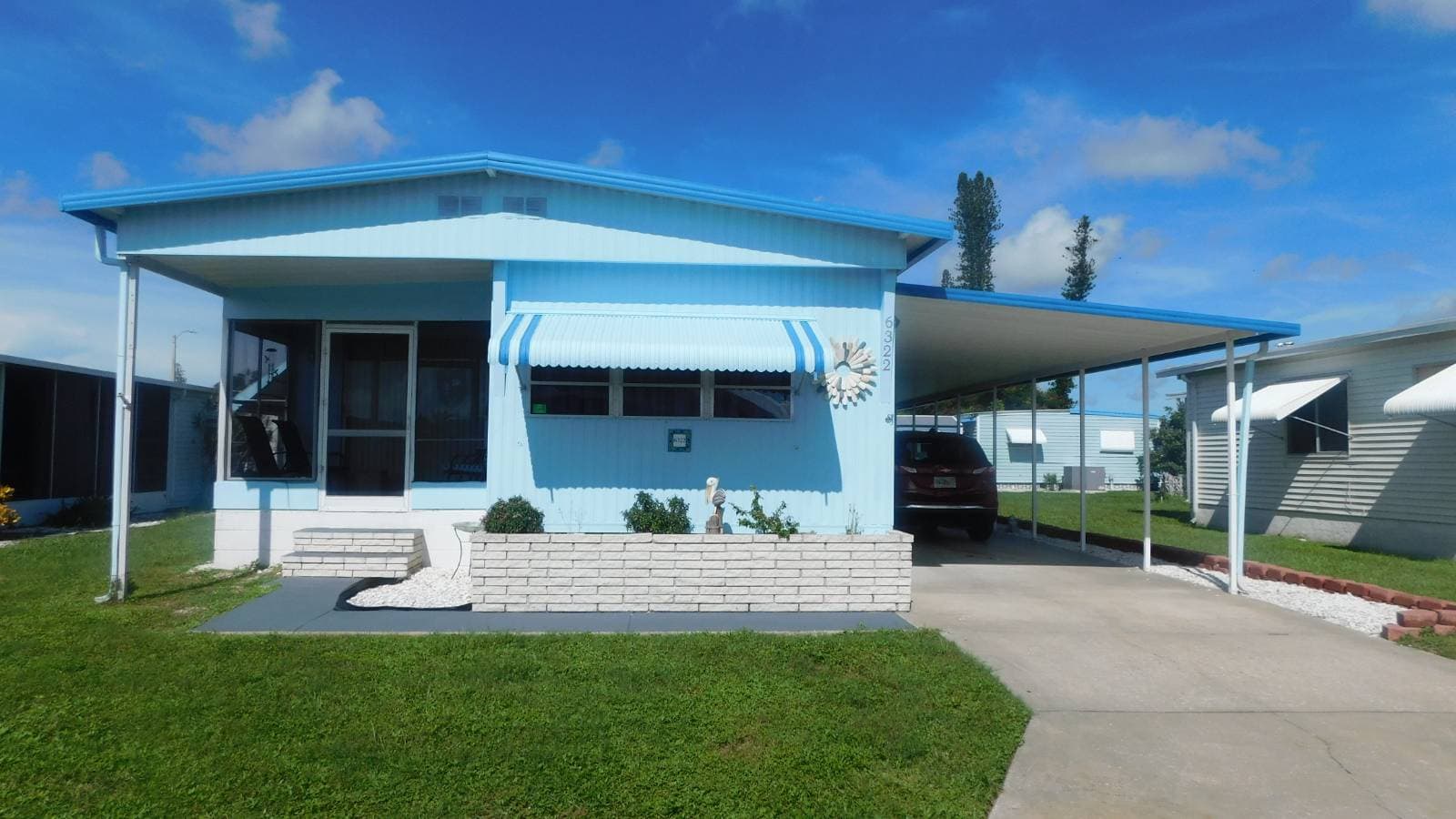 Manufactured home in Bradenton, FL 34207