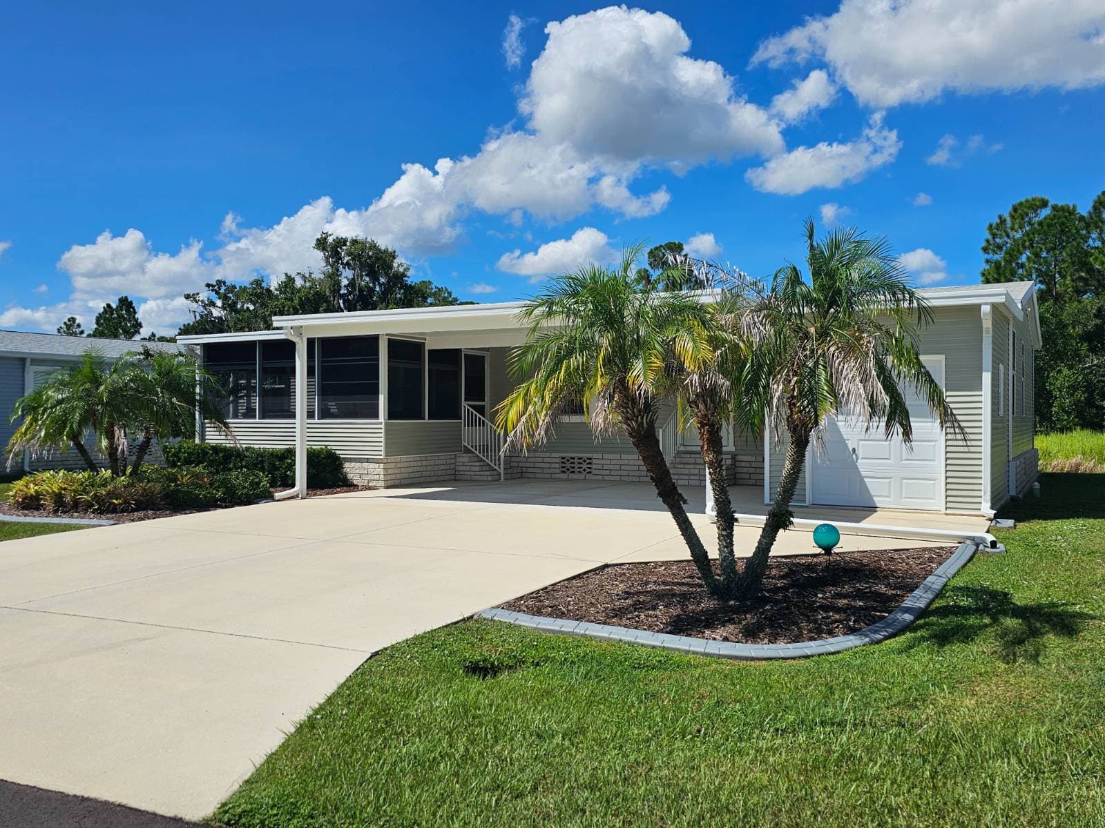 Manufactured home in Lake Wales, FL 33898