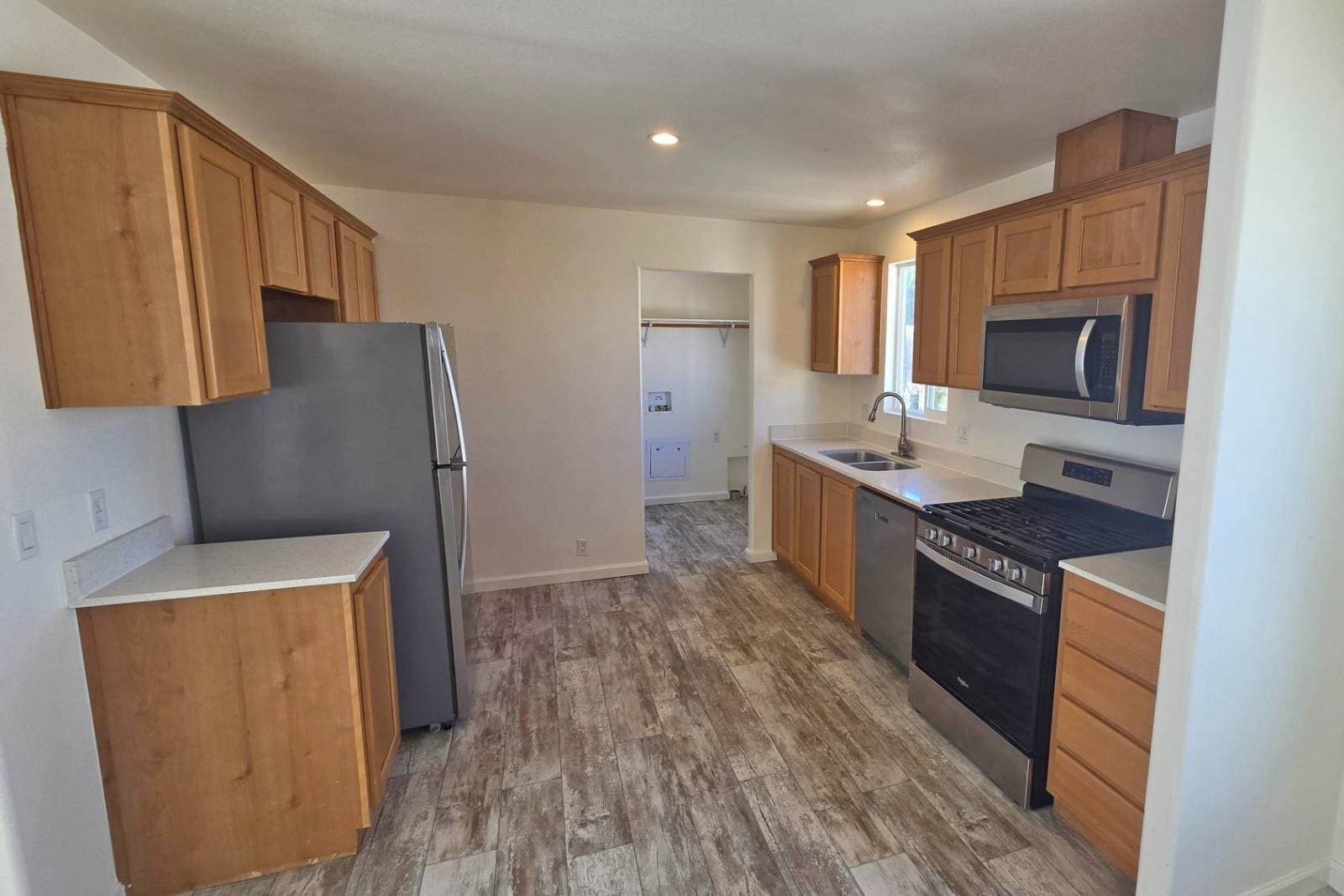 Manufactured home in Coalinga, CA 93210