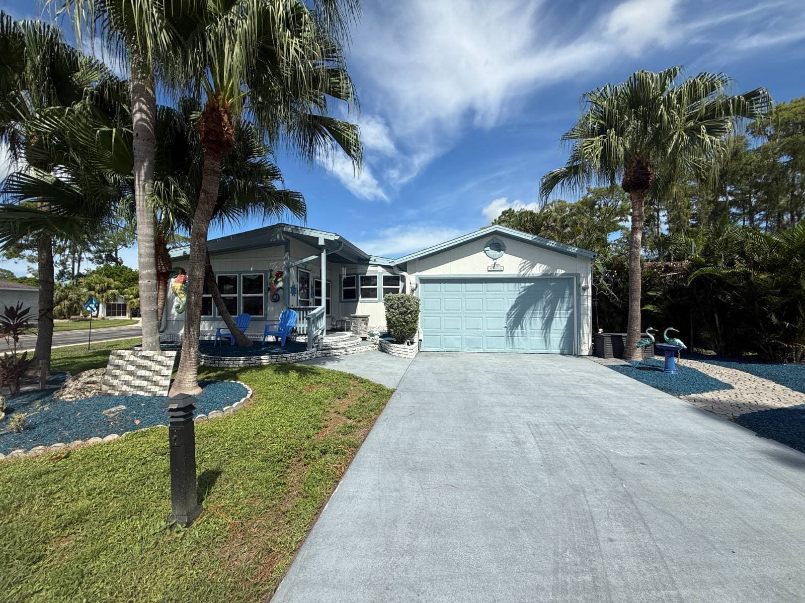 Manufactured home in NORTH FT MYERS, FL 33903