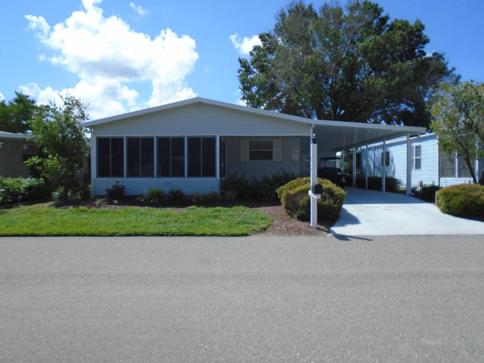 Manufactured home in Haines City, FL 33844