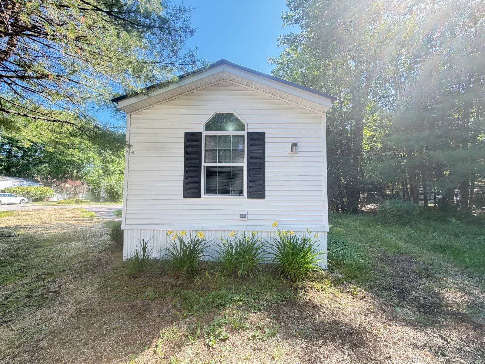Manufactured home in Old Orchard Beach, ME 04064