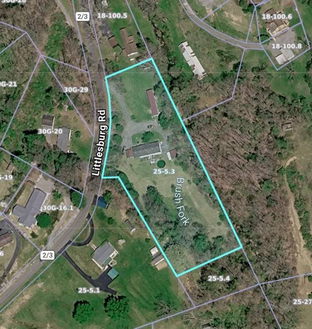 Manufactured home in Bluefield, WV 24701