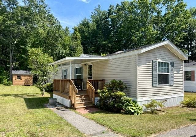 Manufactured home in Old Orchard Beach, ME 04064