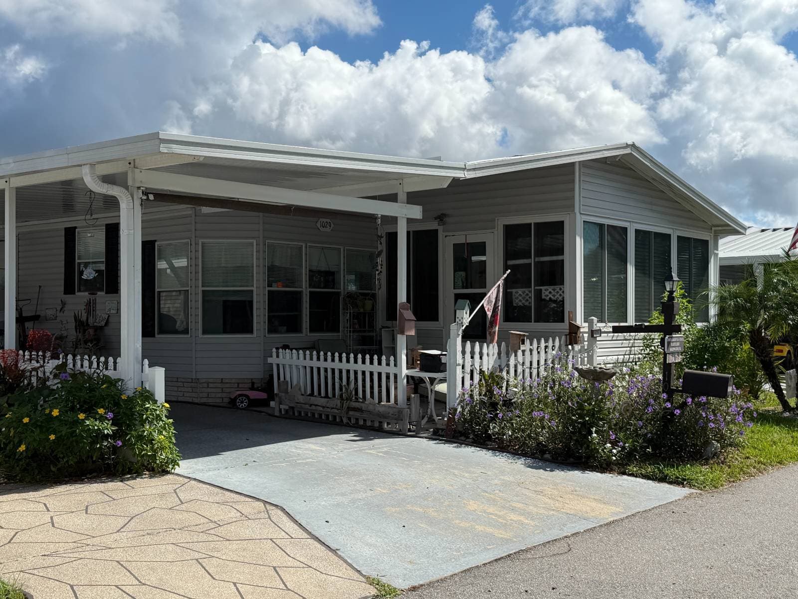 Manufactured home in Winter Haven, FL 33881