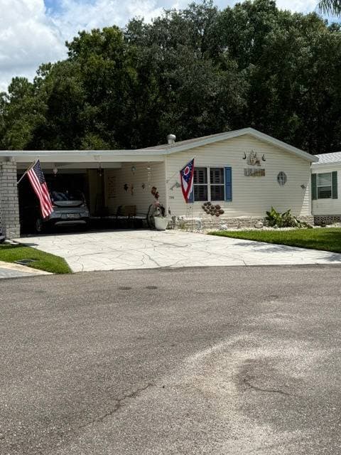 Manufactured home in Auburndale, FL 33823