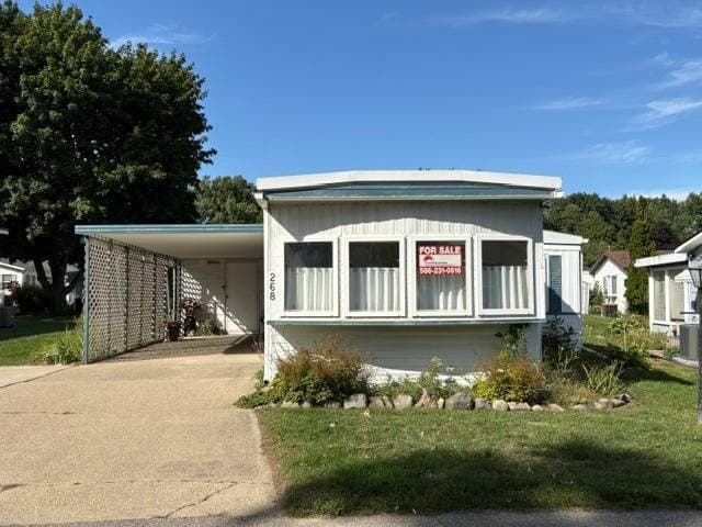 Manufactured home in Rochester Hills, MI 48309
