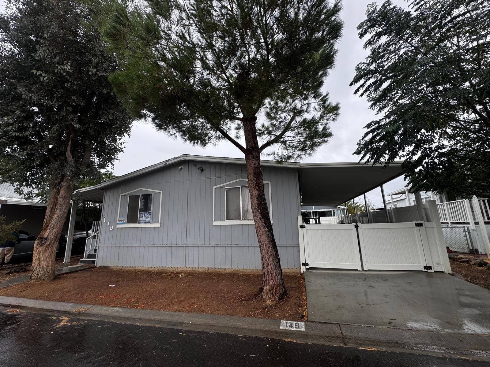 Manufactured home in Apple Valley, CA 92307