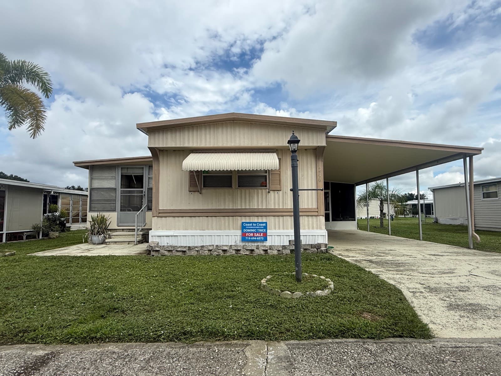 Manufactured home in Ruskin, FL 33570