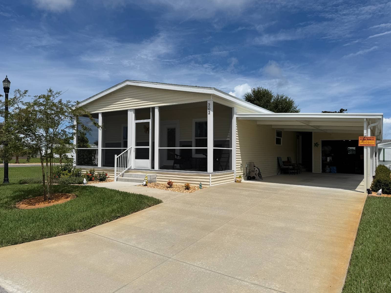 Manufactured home in Edgewater, FL 32141