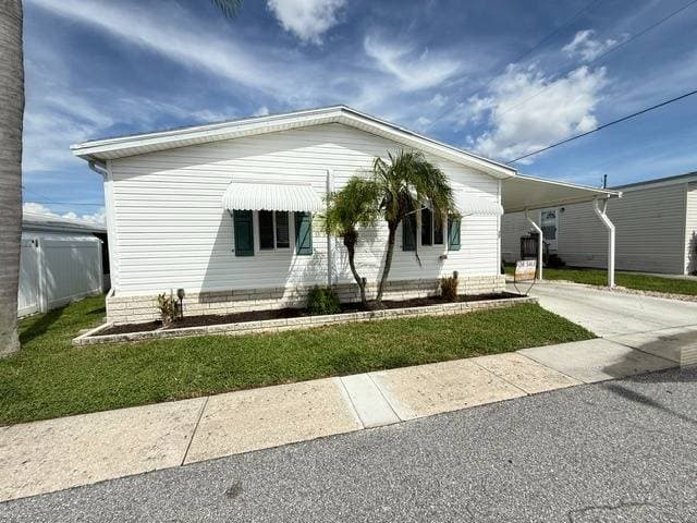Manufactured home in Dunedin, FL 34698