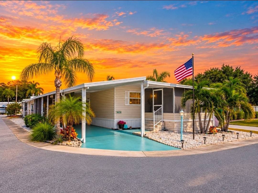 Manufactured home in St. Petersburg, FL 33708